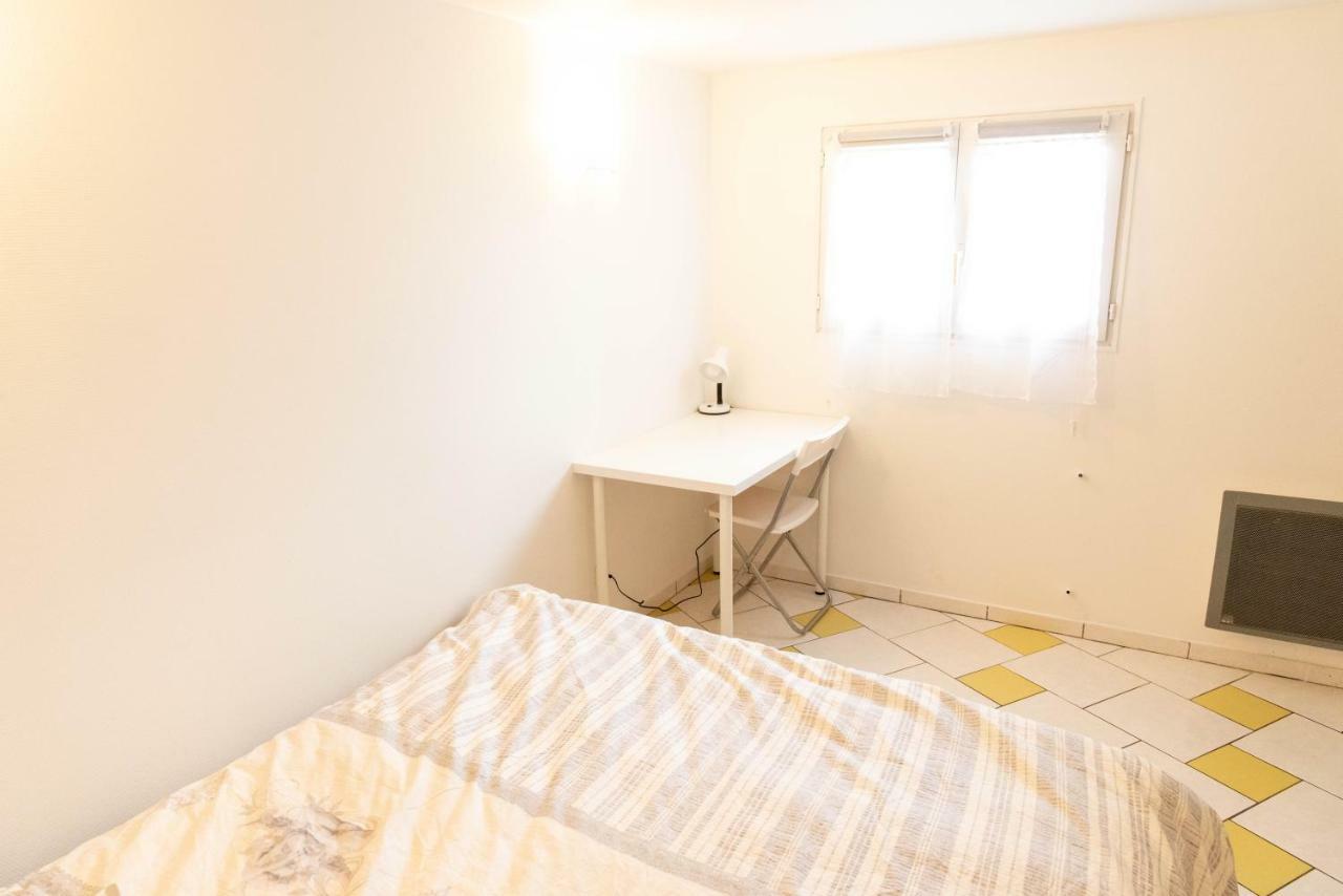 Charmant 2 Pieces Moderne クリシー＝ス＝ボワ エクステリア 写真